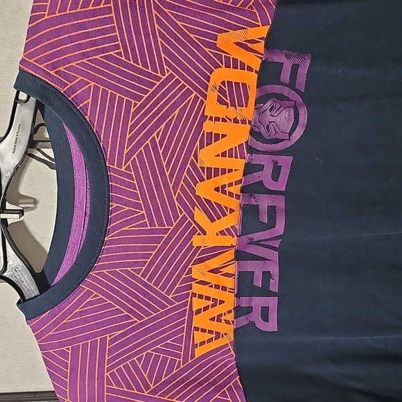 Black Panther Wakanda Forever T-Shirt Geometric Design Medium New - Picture 2 of 7